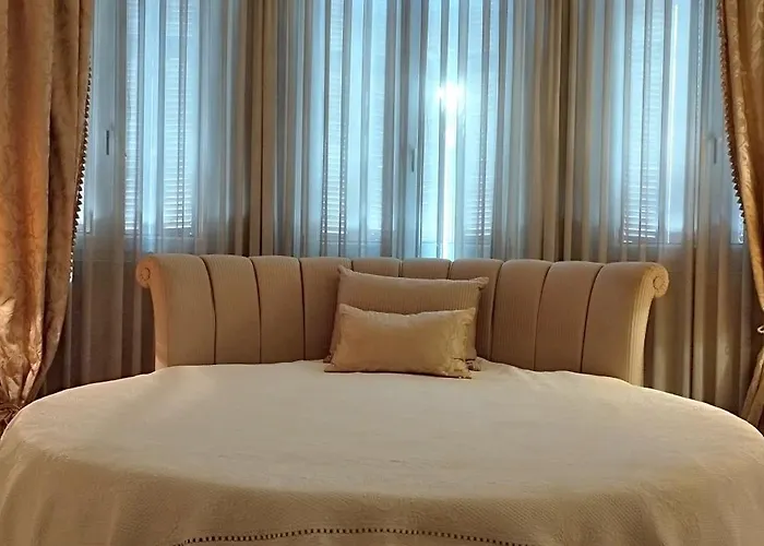 Appartement Elegant Tsimiski Neoclassical