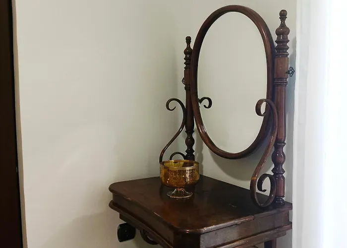 Elegant Tsimiski Neoclassical *