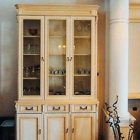 Elegant Tsimiski Neoclassical Apartment Thessaloniki